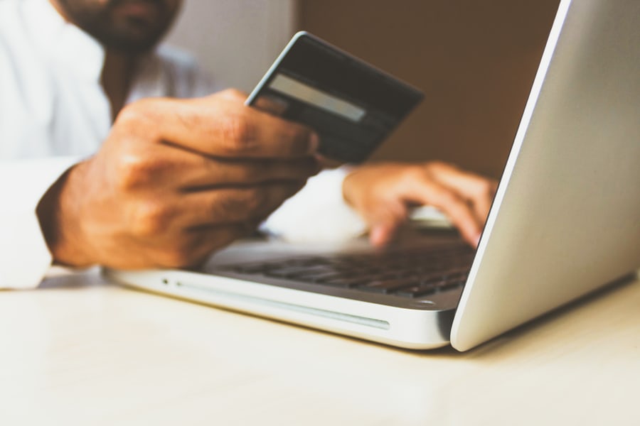 Purchasing iteam online by credit card